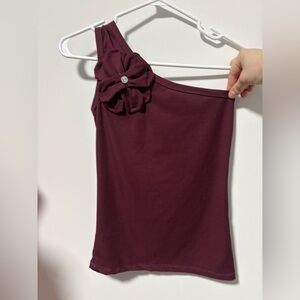 One shoulder top with flower detail